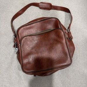 Elegant Brown Leather Crossbody Bag